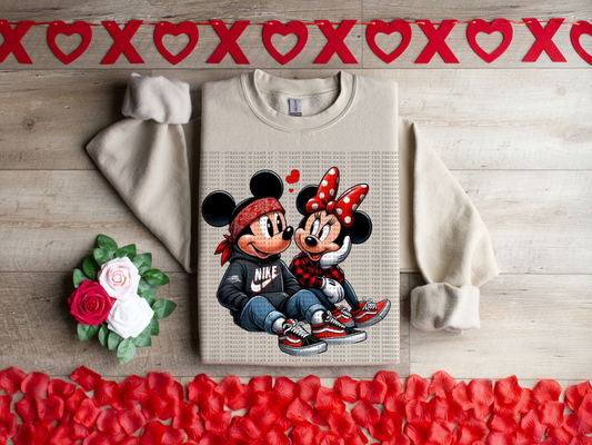 Mickey And Minnie In Love